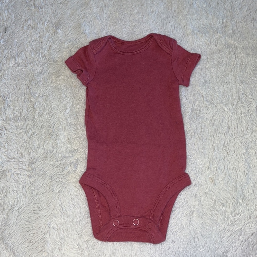 (3 for $10) carters newborn bodysuit